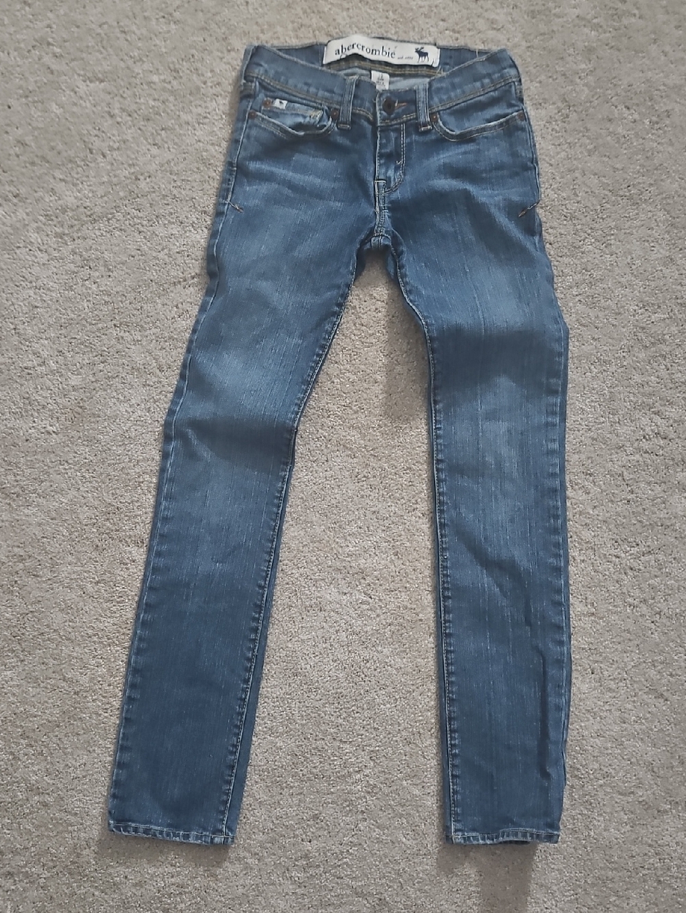 Abercrombie & Fitch Girl's Skinny Jeans in Medium Blue Wash